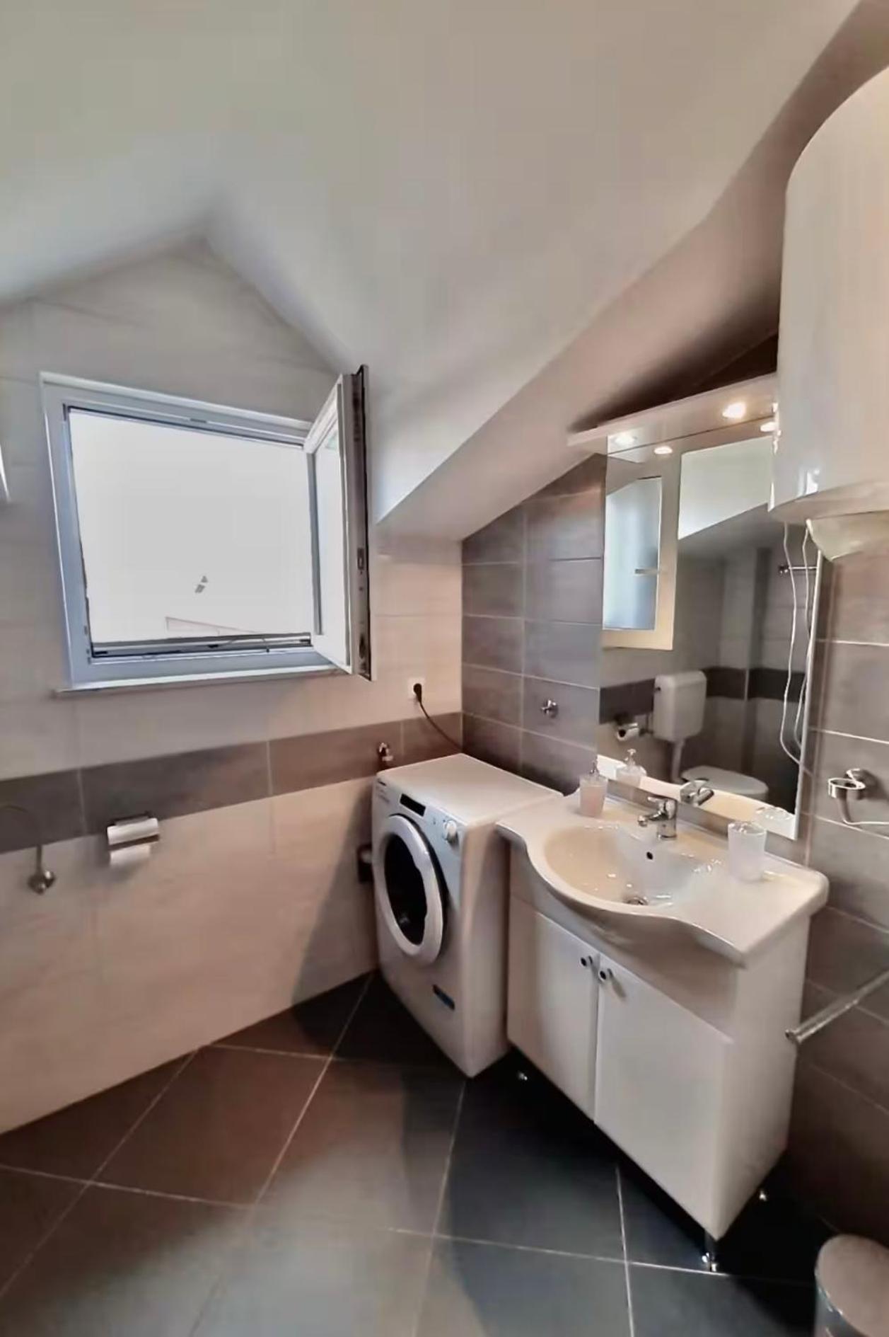 Apartmani Attila Trogir Exterior photo